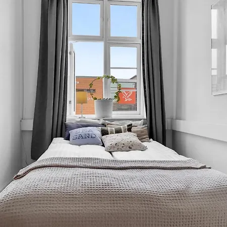 12 Bedroom Gorgeous In Σπίτι διακοπών *
